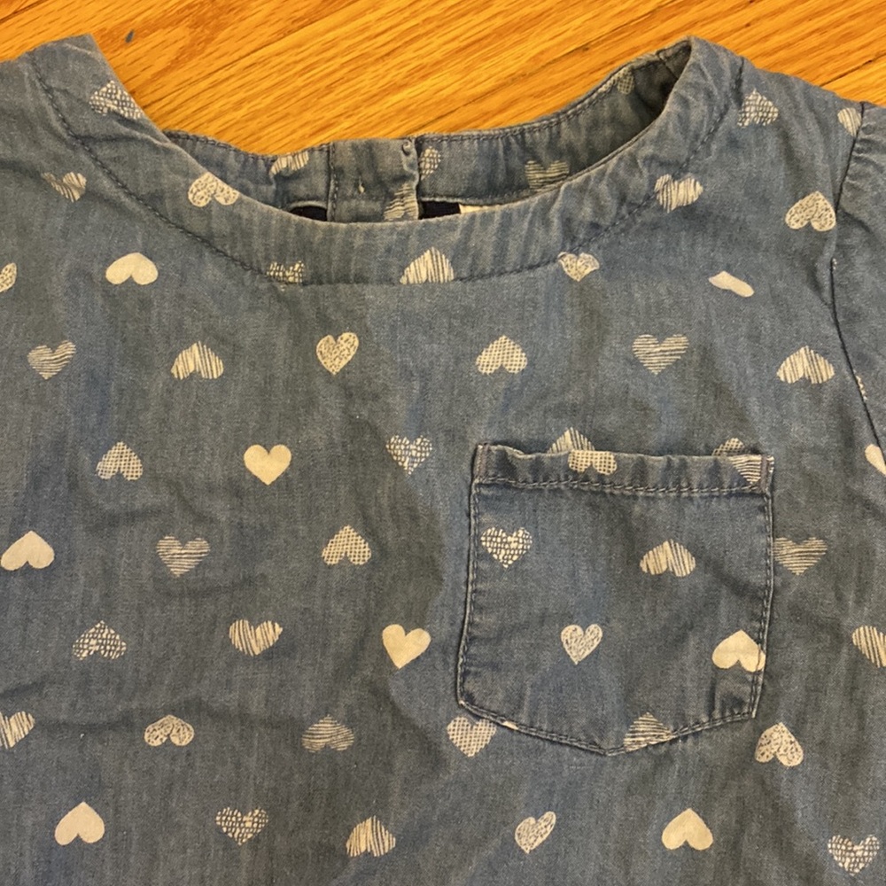 Oshkosh size 6 chambray with hearts dress. Adorable! - Picture 3 of 5